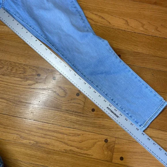 Levi's Women's Light Blue Skinny Jeans - Picture 7 of 11